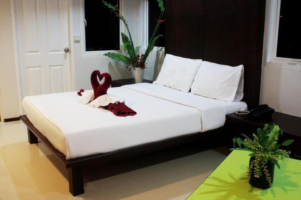 Baannueng@Kathu Hotel Phuket Bagian luar foto